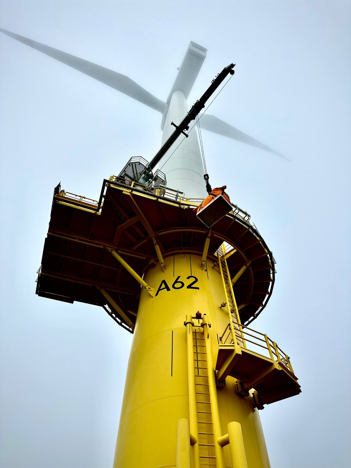Offshore-Windturbine A62 im Amrumbank West Windpark